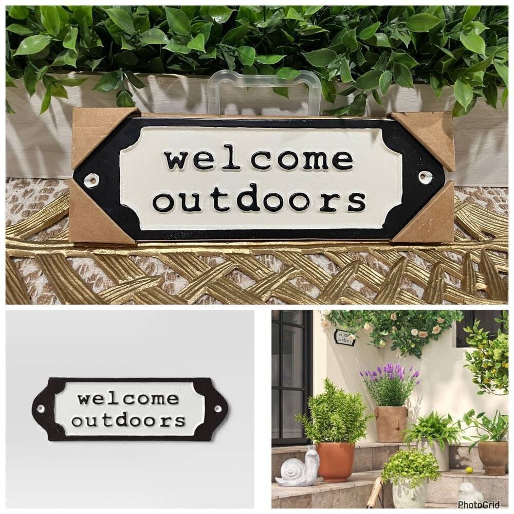 Smith & Hawken Outdoor Sign